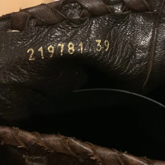 Authentic Gucci boots - Picture 9 of 10